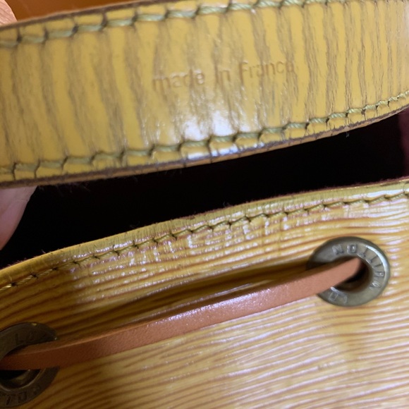 SOLD Authentic Louis Vuitton Noe Epi - Picture 4 of 16